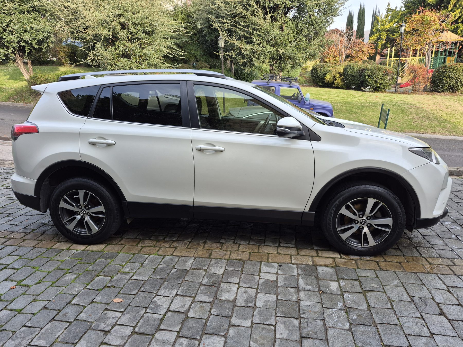 Toyota RAV4 después de un lavado Cloud Clean